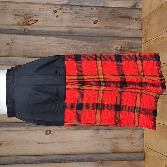 Petti Black Satin Red Plaid Pleated Knee Skirt - Picture 2 of 11